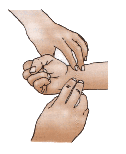 Расслабленная рука пациента располагается на плоской поверхности, такой как матрац или прикроватная подставка